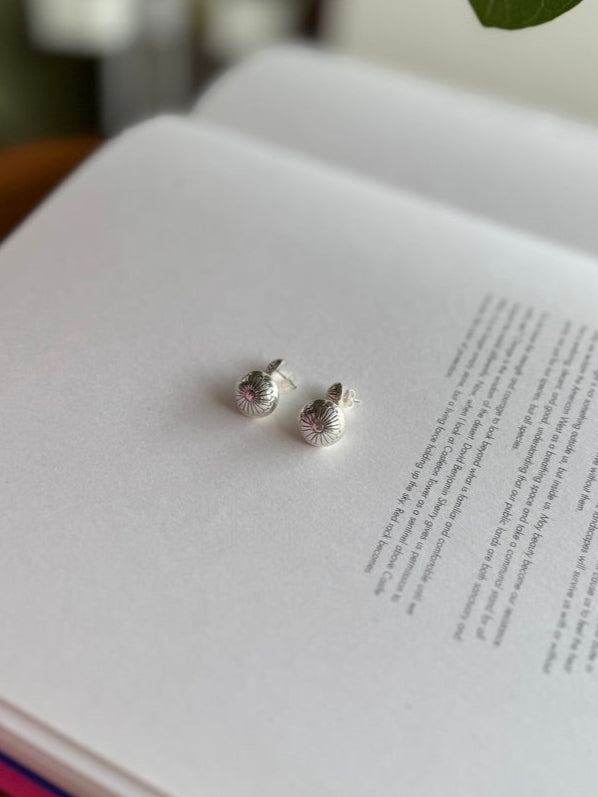 Navajo Pearl Earrings