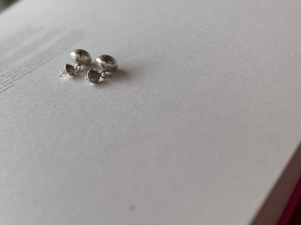 Navajo Pearl Earrings